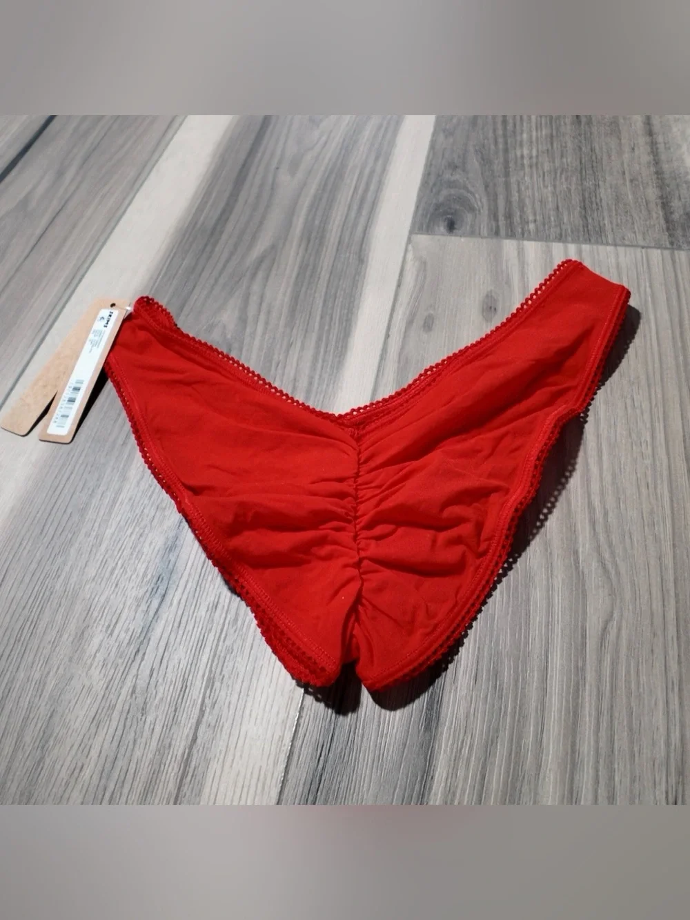 📌 SKIMS Fits Everybody Cheeky Tanga | Ruby | XS | NWT 🏷️